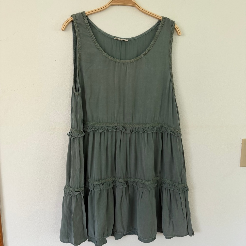 Easel Los Angeles Sage Green Tiered Babydoll Mini Dress Crochet Trim ET6623 L
